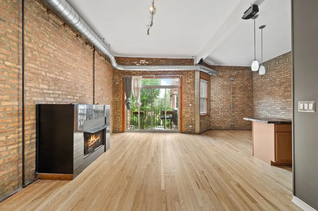 1659 West Pratt Boulevard Chicago IL 60626