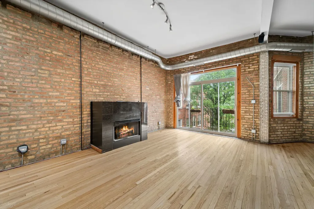 1659 West Pratt Boulevard Chicago IL 60626
