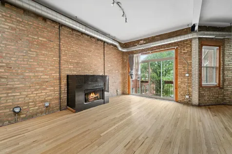 1659 West Pratt Boulevard Chicago IL 60626