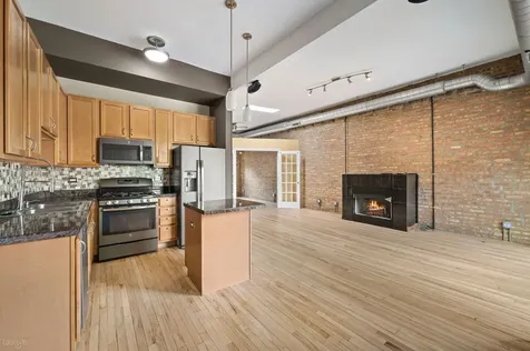 1659 West Pratt Boulevard Chicago IL 60626