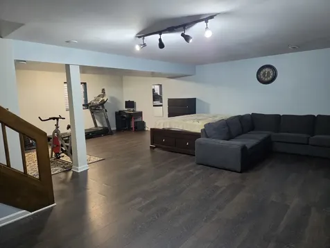 1907 West Golf Road Mount Prospect IL 60056