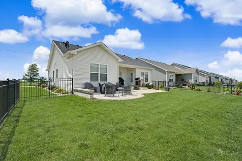 3916 Bay Circle Champaign IL 61822
