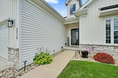 3916 Bay Circle Champaign IL 61822