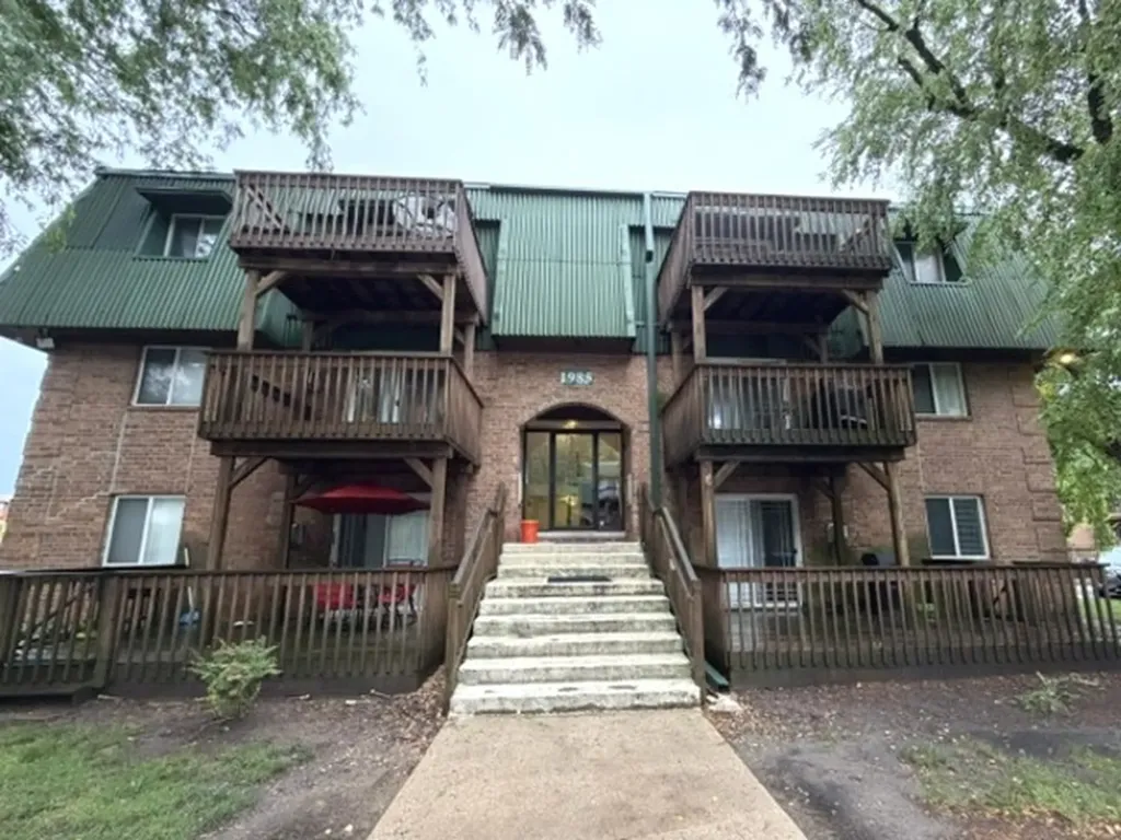 1985 Tall Oaks Drive Aurora IL 60505