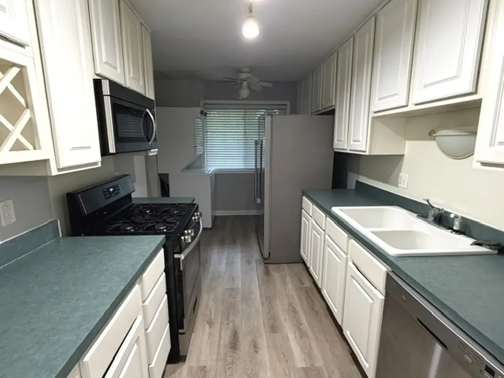 1985 Tall Oaks Drive Aurora IL 60505