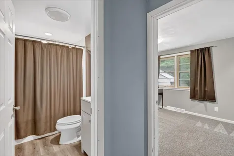 628 High Terrace Dekalb IL 60115