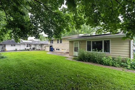 628 High Terrace Dekalb IL 60115