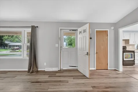 628 High Terrace Dekalb IL 60115