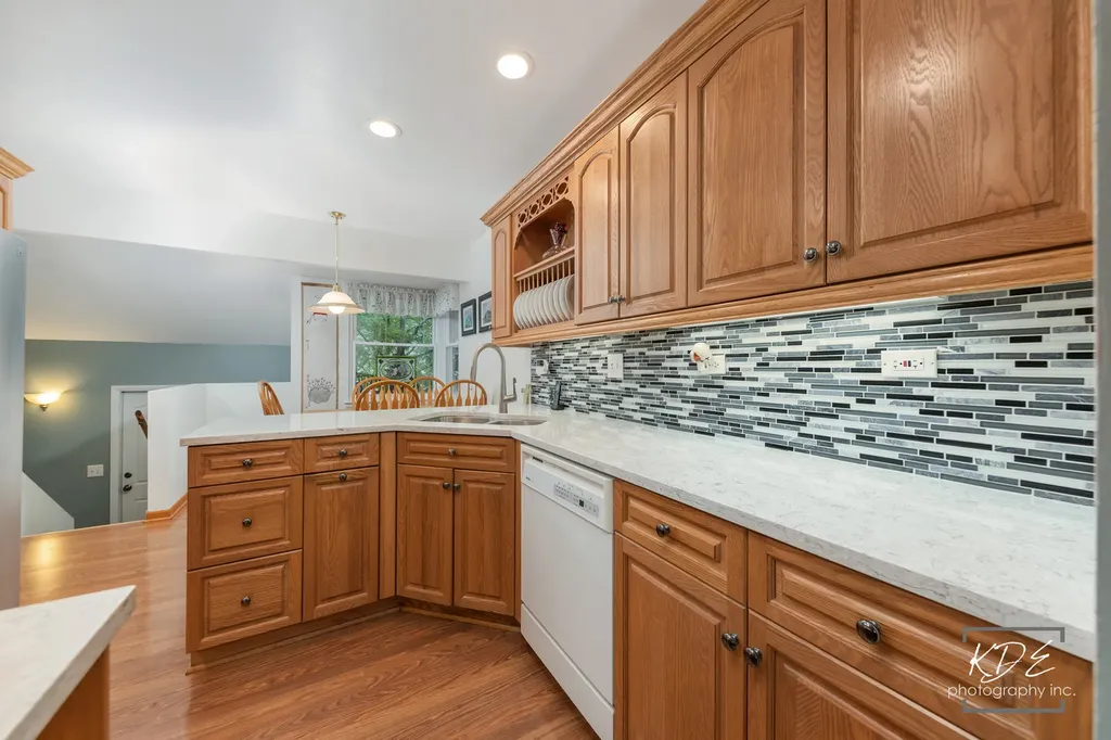 8 East Gartner Road Naperville IL 60540