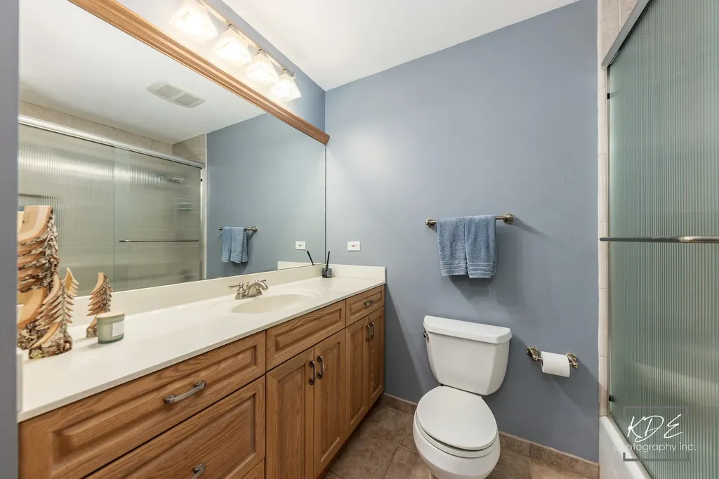8 East Gartner Road Naperville IL 60540