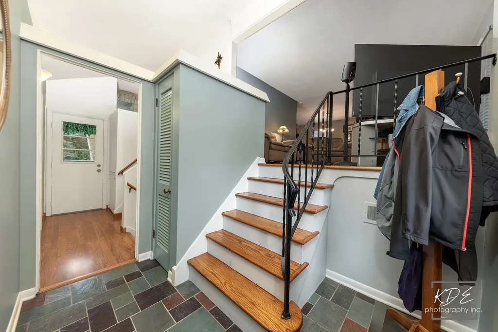 8 East Gartner Road Naperville IL 60540