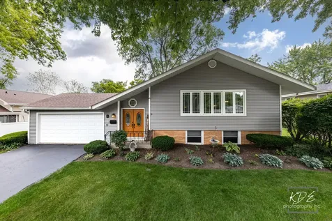 8 East Gartner Road Naperville IL 60540
