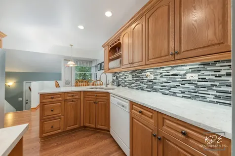 8 East Gartner Road Naperville IL 60540