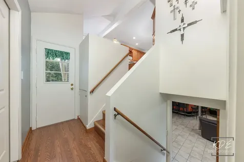 8 East Gartner Road Naperville IL 60540