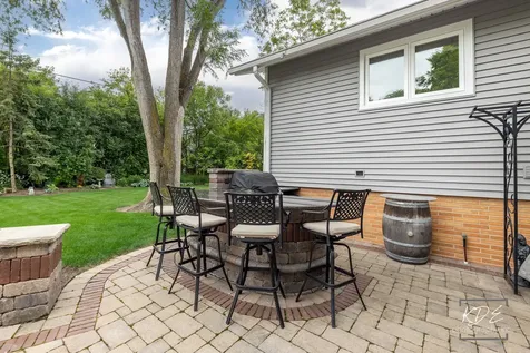 8 East Gartner Road Naperville IL 60540