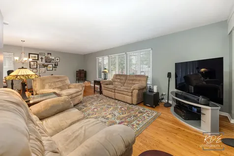 8 East Gartner Road Naperville IL 60540