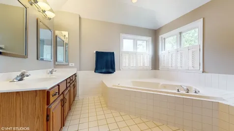 1465 Polo Drive Bartlett IL 60103