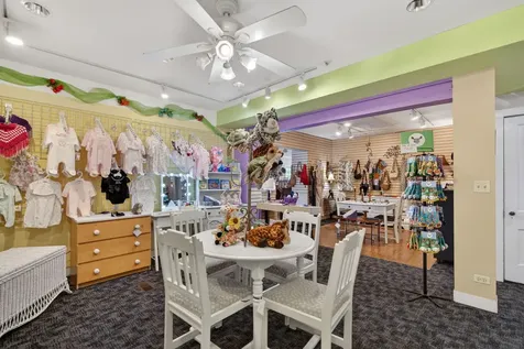 211-215 West Railroad Avenue Bartlett IL 60104