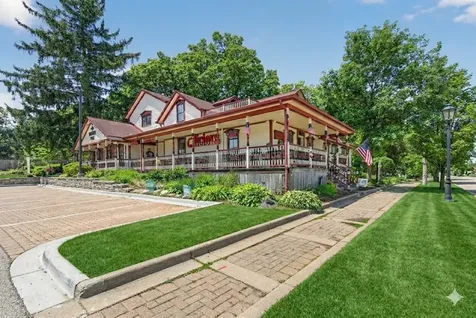 211-215 West Railroad Avenue Bartlett IL 60104