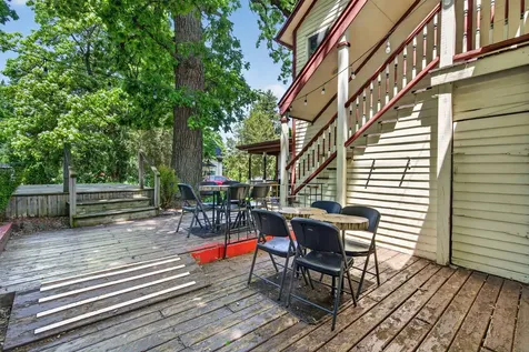 211-215 West Railroad Avenue Bartlett IL 60104