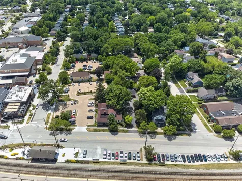 211-215 West Railroad Avenue Bartlett IL 60104