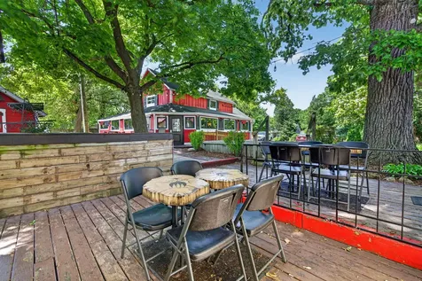 211-215 West Railroad Avenue Bartlett IL 60104