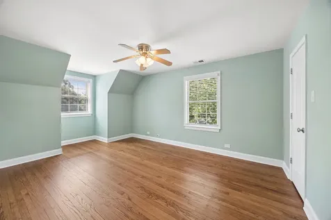564 Selborne Road Riverside IL 60546