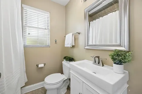 564 Selborne Road Riverside IL 60546