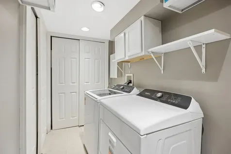 564 Selborne Road Riverside IL 60546