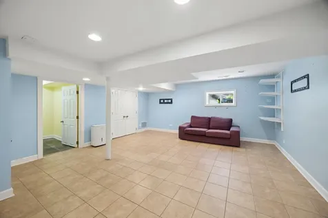 564 Selborne Road Riverside IL 60546