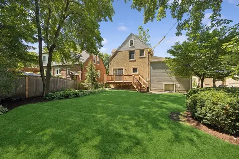 564 Selborne Road Riverside IL 60546