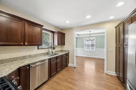 564 Selborne Road Riverside IL 60546