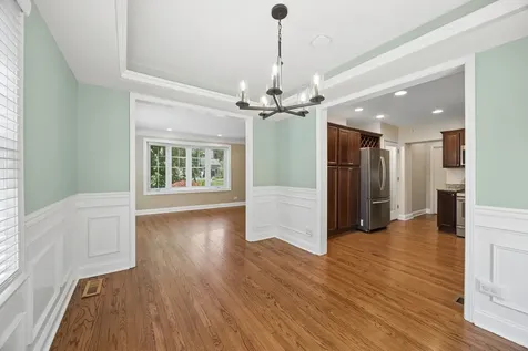 564 Selborne Road Riverside IL 60546