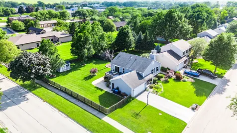 1334 Hill Road Geneva IL 60134