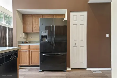 725 Littleton Trail Elgin IL 60120