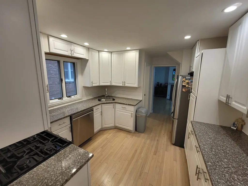 6156 North Kedvale Avenue Chicago IL 60646