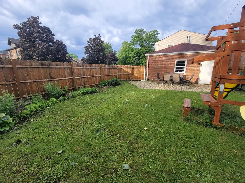 6156 North Kedvale Avenue Chicago IL 60646