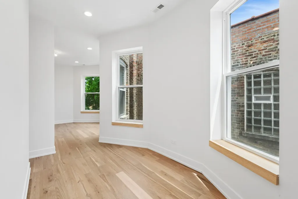 2647 West Walton Street Chicago IL 60622