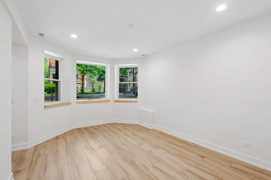 2647 West Walton Street Chicago IL 60622