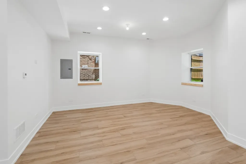 2647 West Walton Street Chicago IL 60622