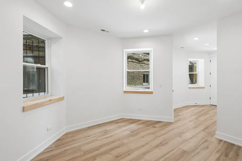 2647 West Walton Street Chicago IL 60622
