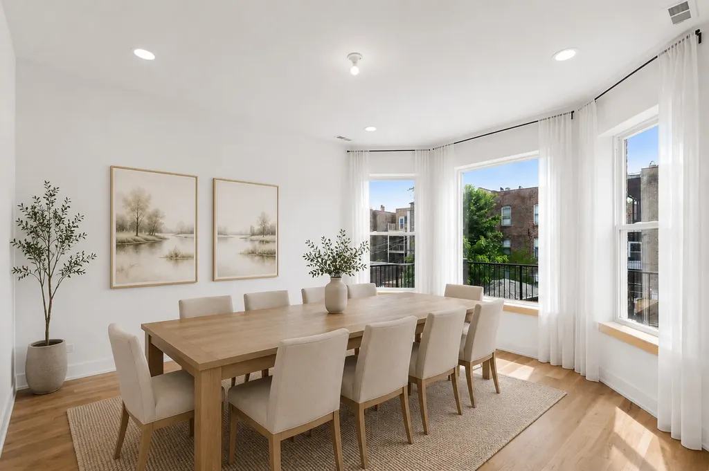 2647 West Walton Street Chicago IL 60622