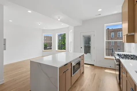 2647 West Walton Street Chicago IL 60622