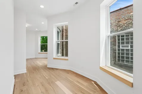 2647 West Walton Street Chicago IL 60622