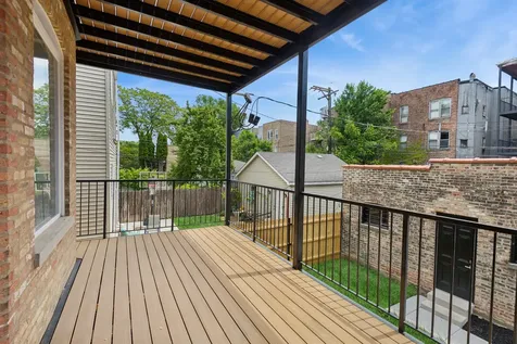 2647 West Walton Street Chicago IL 60622
