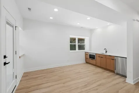 2647 West Walton Street Chicago IL 60622