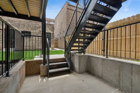 2647 West Walton Street Chicago IL 60622