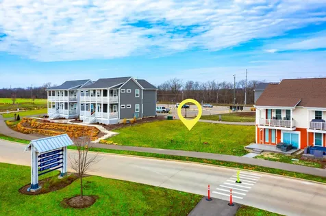 100 Great Loop Dr., #44 Ottawa IL 61350