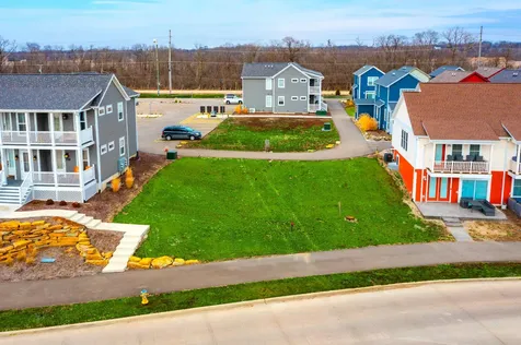 100 Great Loop Dr., #44 Ottawa IL 61350