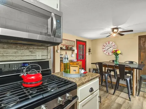 3168 Rotary Road Rockford IL 61109